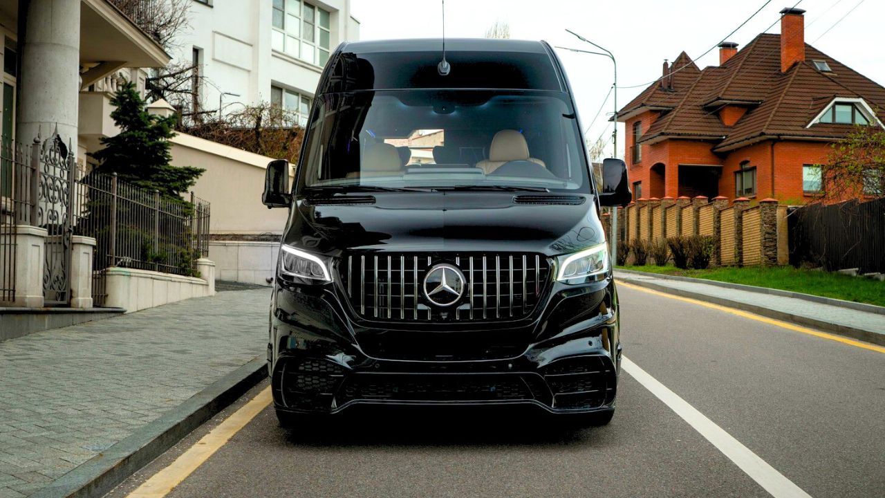 Аренда Sprinter с водителем в Киеве Микроавтобус на 8 мест