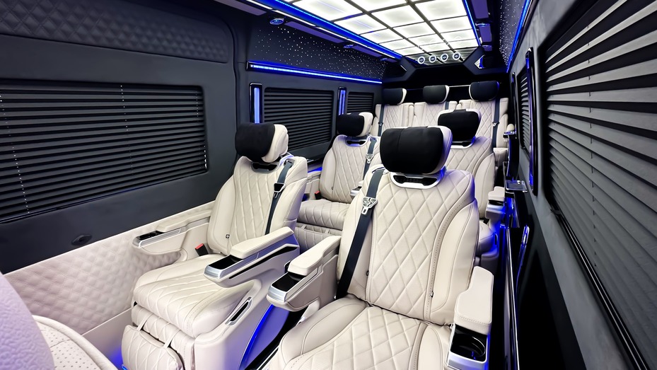 Аренда Sprinter с водителем в Киеве Микроавтобус на 8 мест