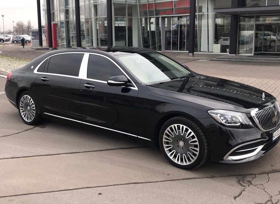 Аренда Mercedes-Maybach с водителем в Киеве
