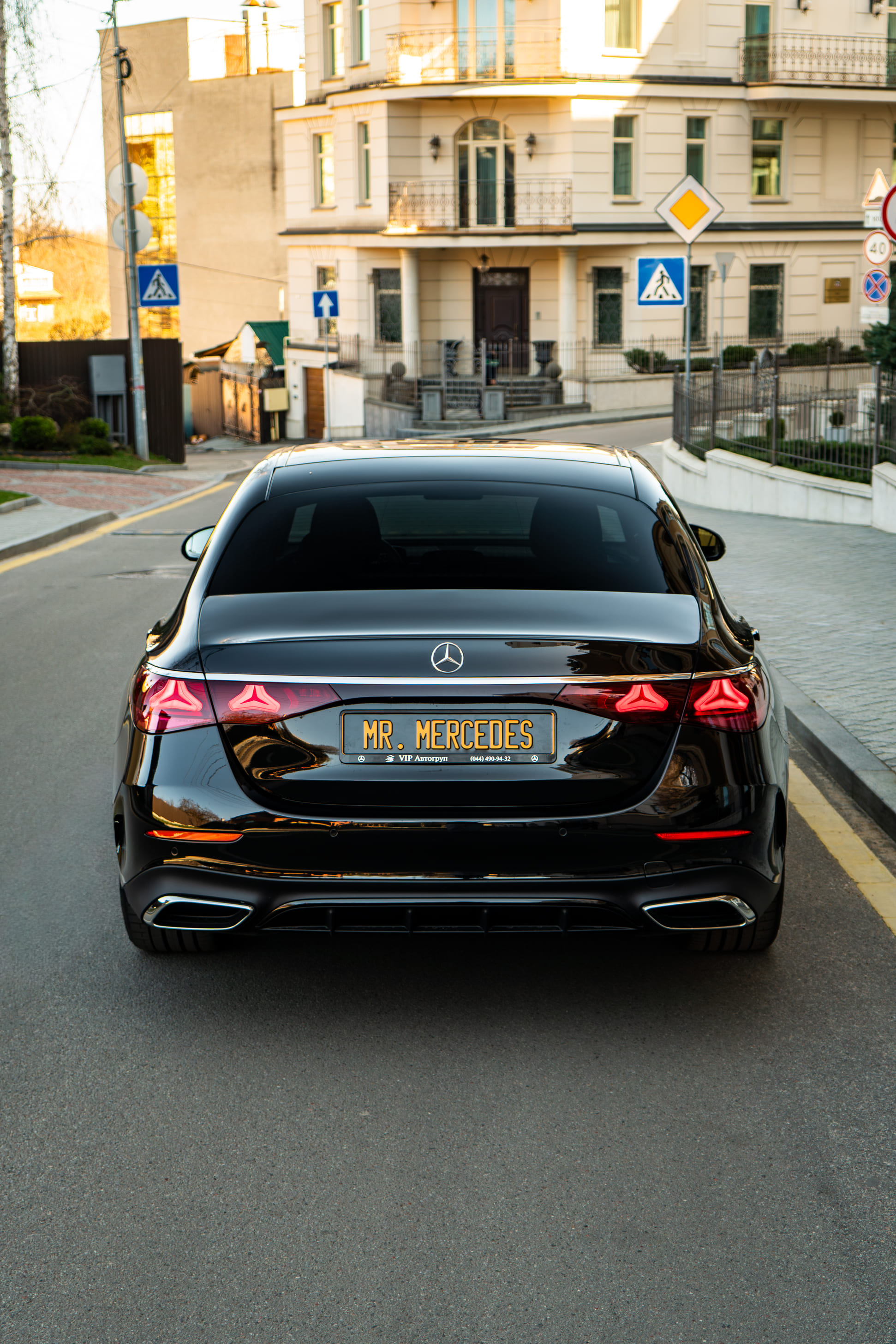 Аренда Mercedes-Benz E 200 W214